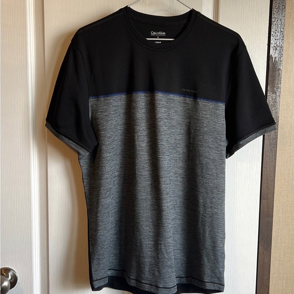 Calvin Klein T shirt